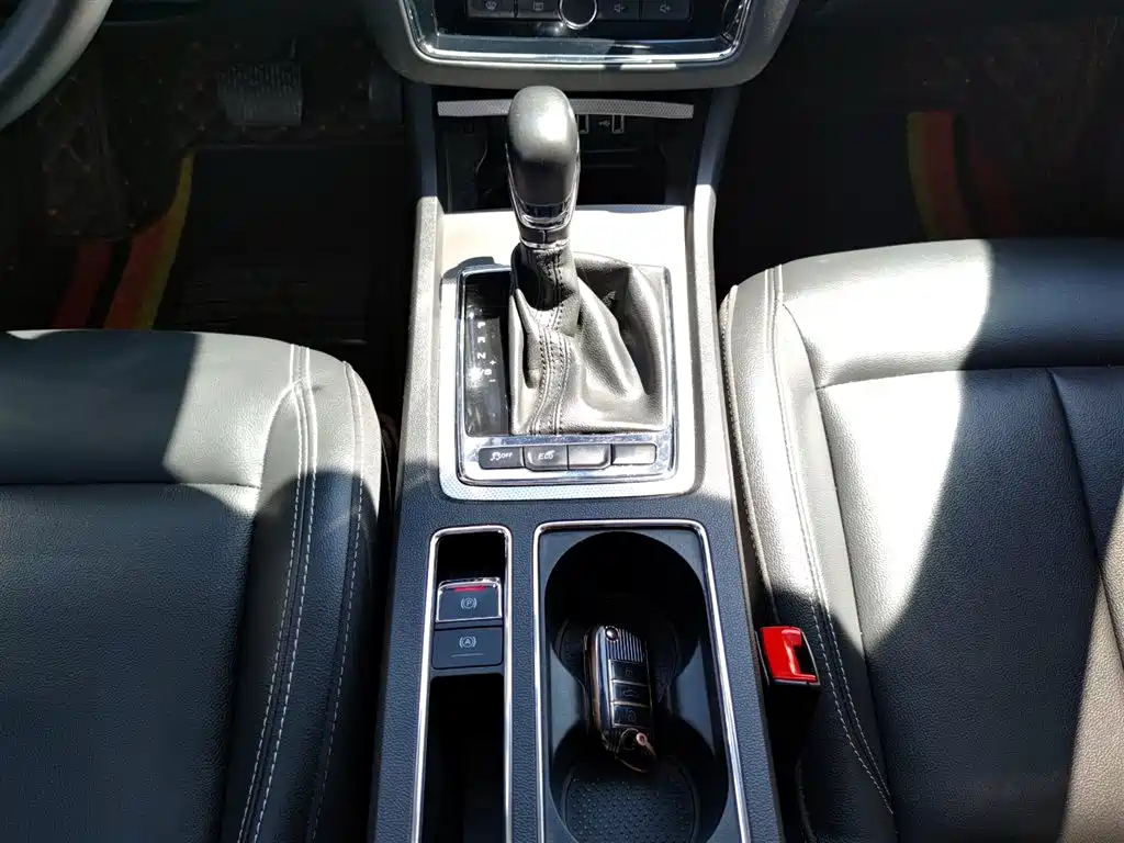 Roewe i6 Classic 2017 — фото 14