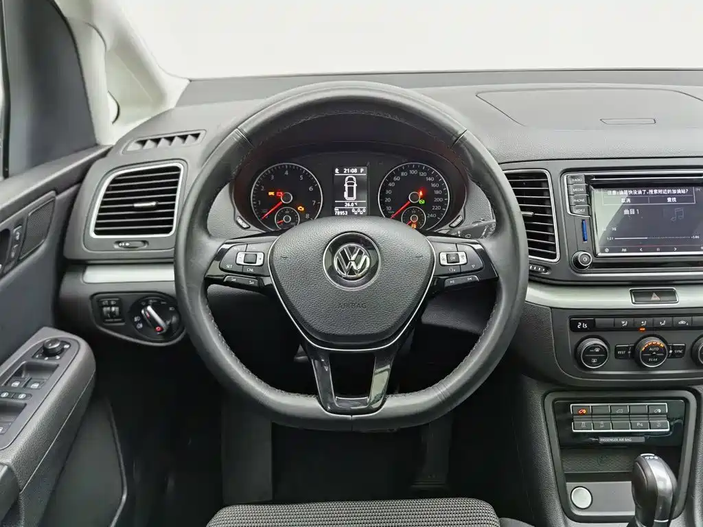 Volkswagen Sharan 2018 — фото 11
