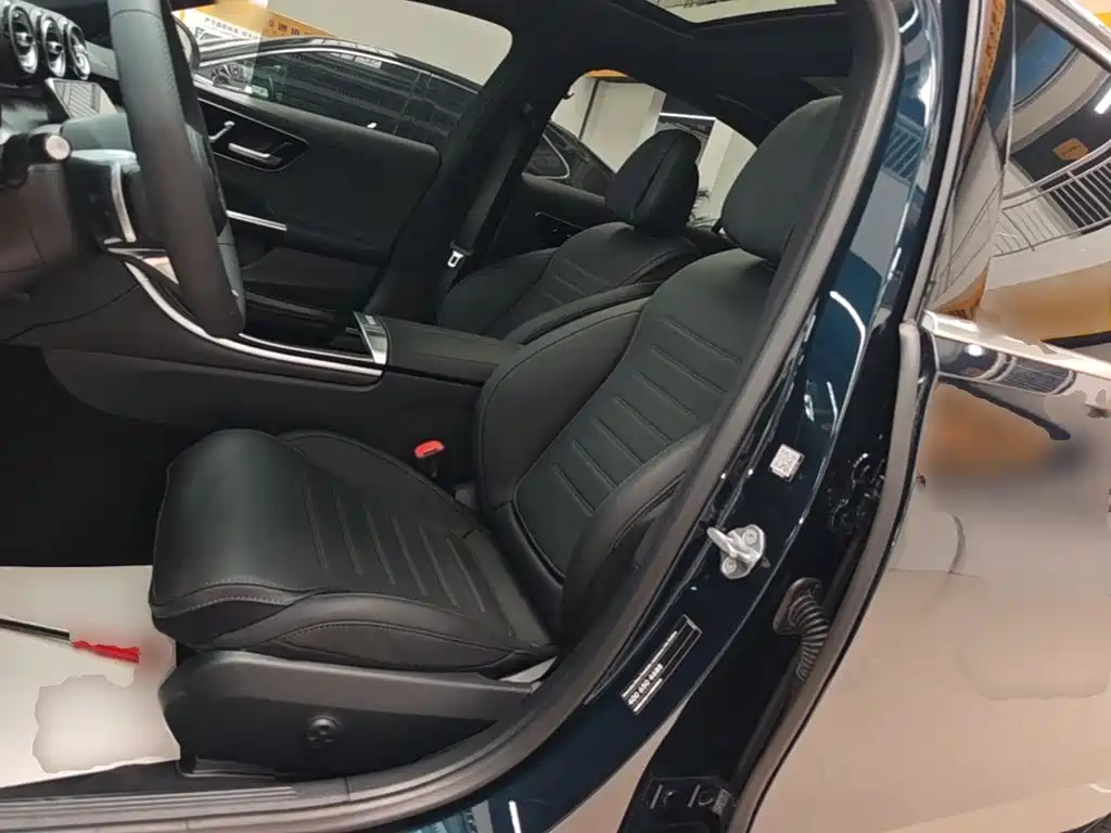 Mercedes-Benz C-Class 2023 — фото 15