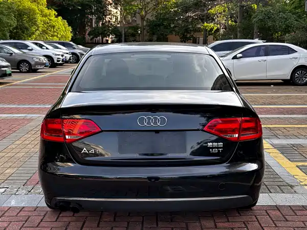 Audi A4L 2012