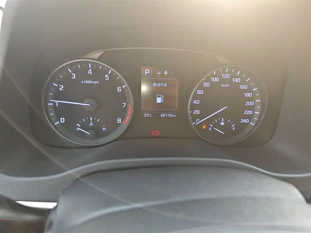 Hyundai Elantra 2019 — фото 9