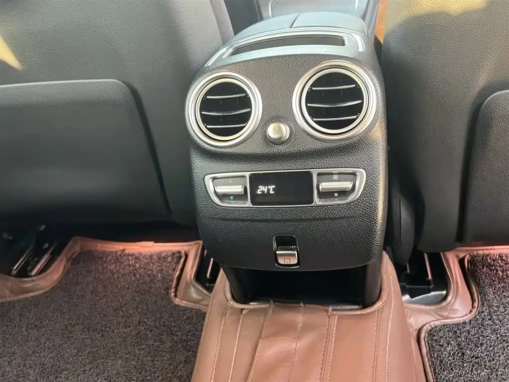 Mercedes-Benz GLC 2021 — фото 13