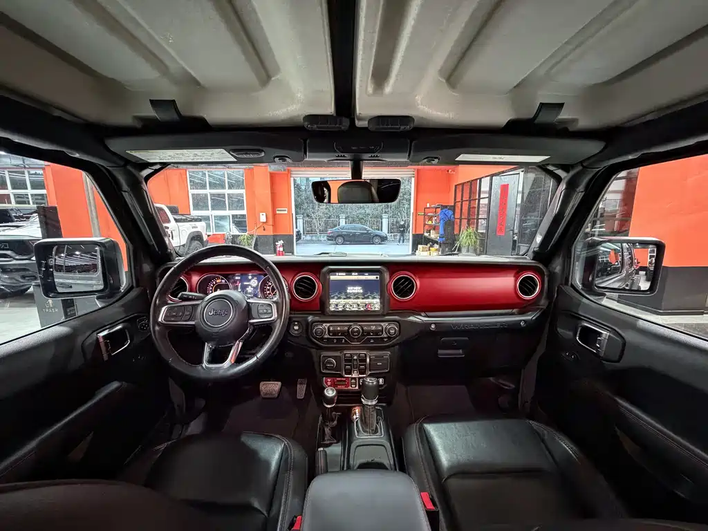 Jeep Wrangler 2023 — фото 12