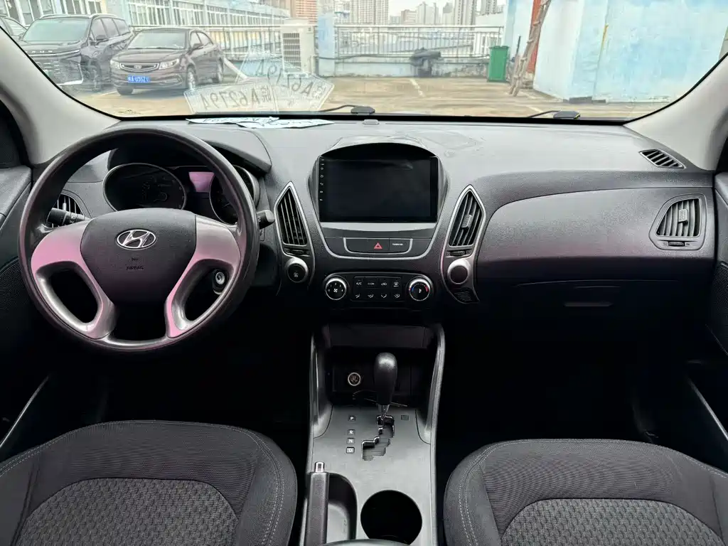 Hyundai ix35 2017 — фото 8