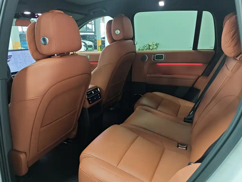 Li Auto Li L6 2025