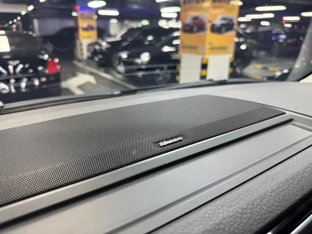 Volkswagen Multivan 2019 — фото 26