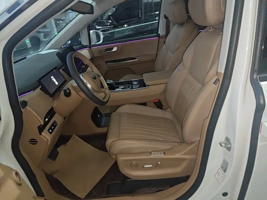 JAC Refine Refine RF8 PHEV 2025 — фото 15