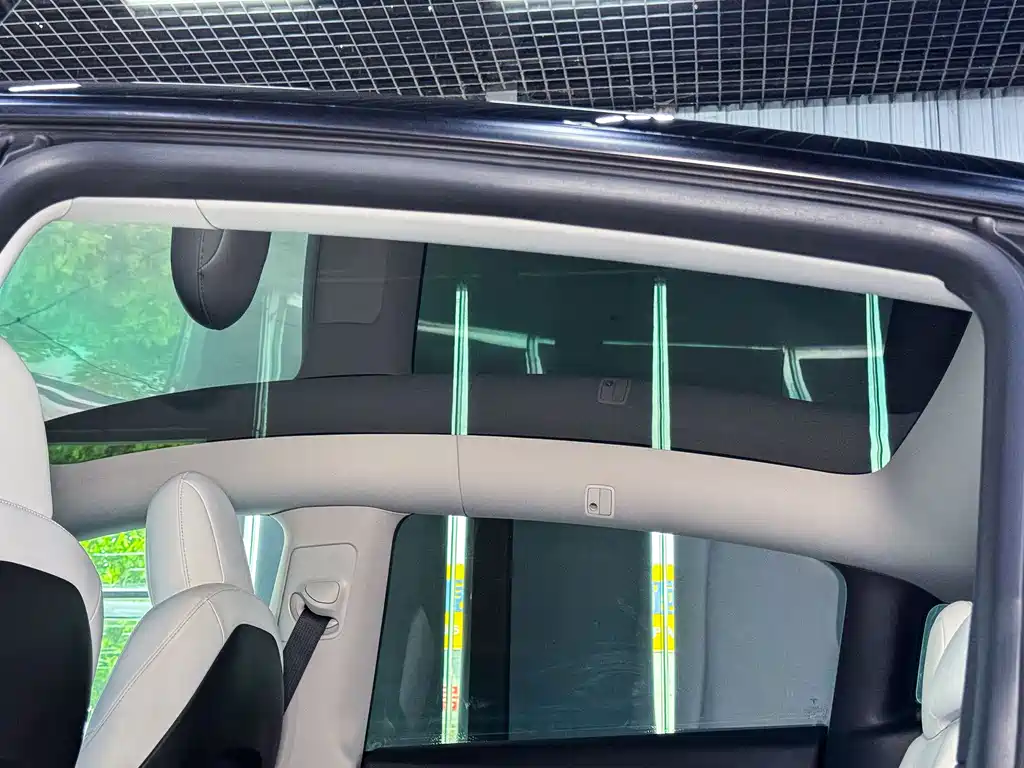 Tesla Model Y 2022 — фото 16