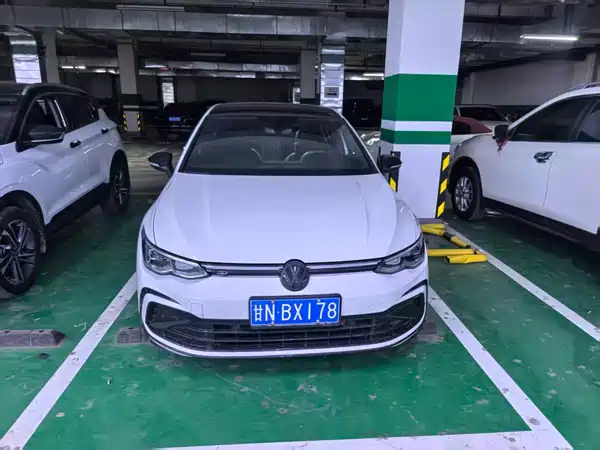 Volkswagen Golf 2023