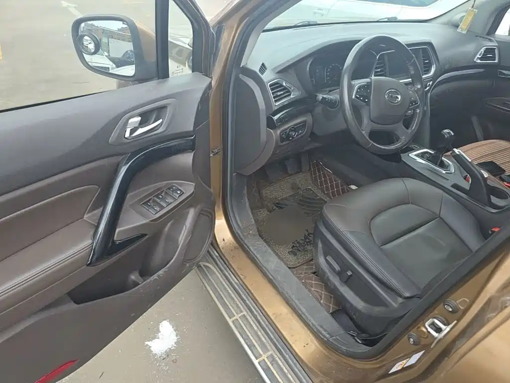 GAC Motor Trumpchi GS4 2015 — фото 23