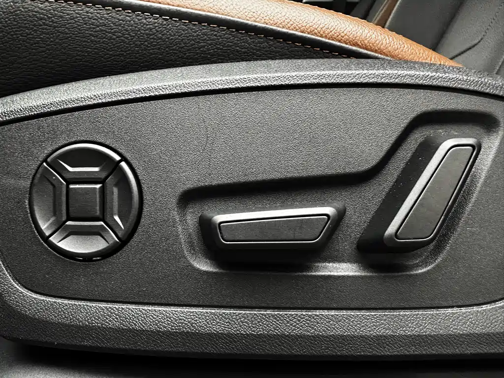 Audi Q3 2021 — фото 12