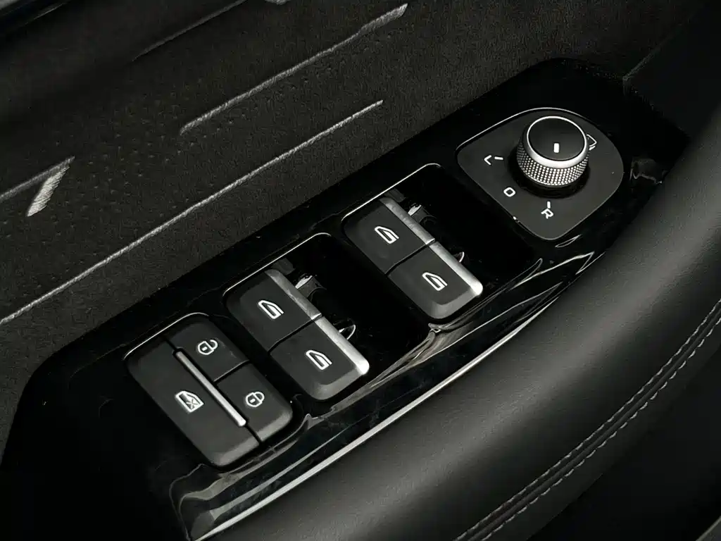 Geely Xingyue L 2024 — фото 10