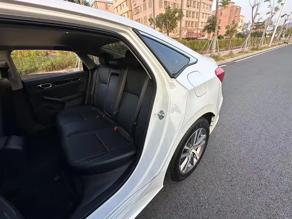 Honda Civic 2021 — фото 10