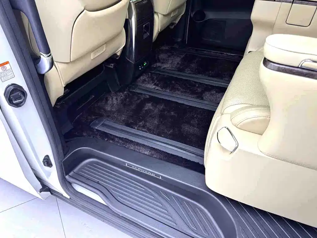 Toyota Alphard 2021