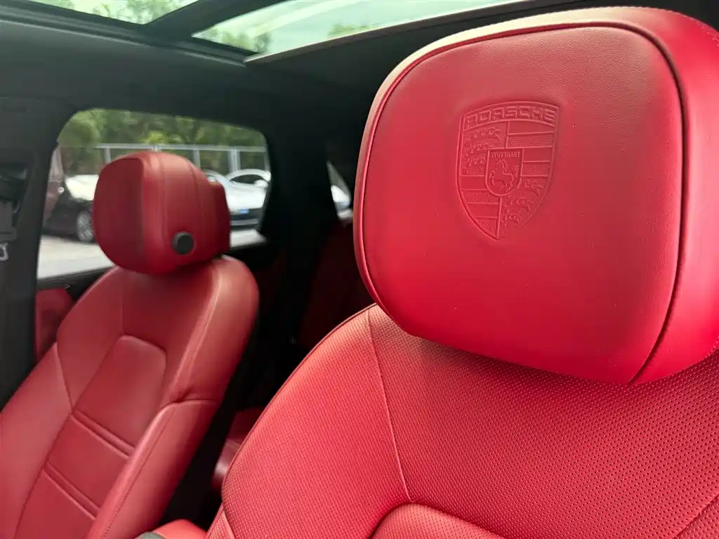Porsche Cayenne 2021 — фото 10