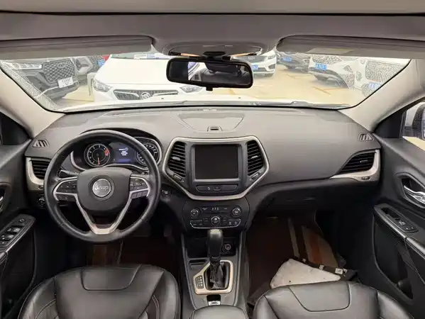 Jeep Cherokee 2018