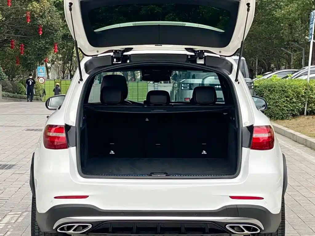 Mercedes-Benz GLC AMG 2018 — фото 19