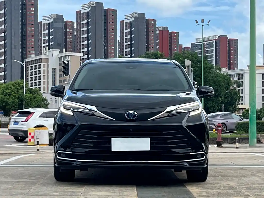 Toyota Sienna 2024