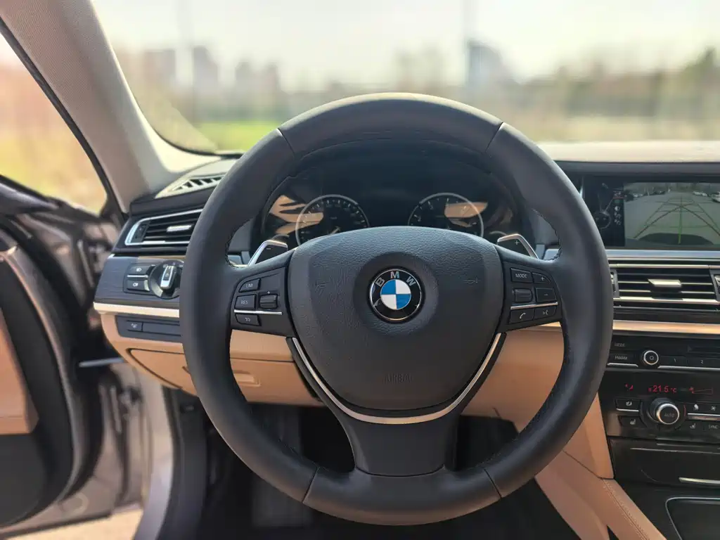 BMW 7 Series 2016 — фото 24