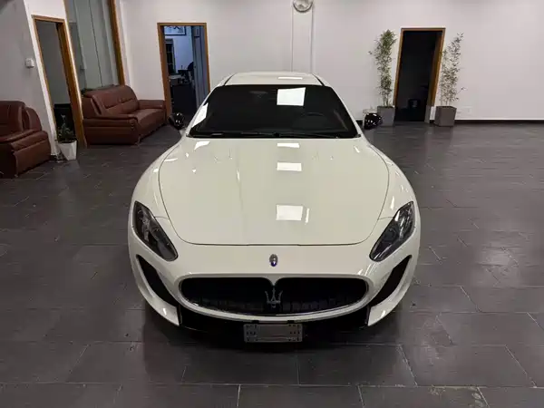Maserati Granturismo 2012