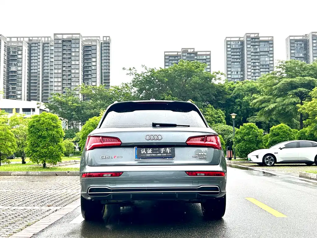 Audi Q5L 2021 — фото 7