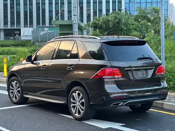Mercedes-Benz GLE 2016