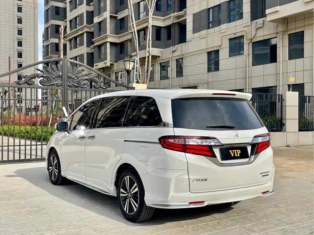 Honda Odyssey 2020 — фото 9
