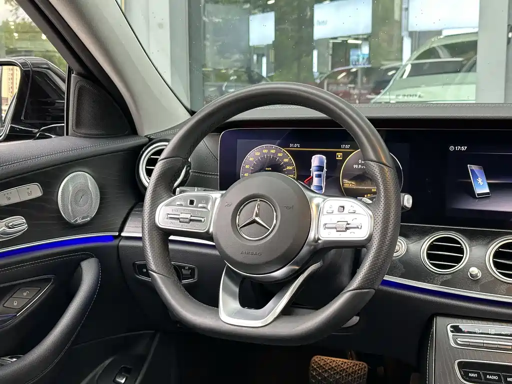 Mercedes-Benz E-Class 2019 — фото 14