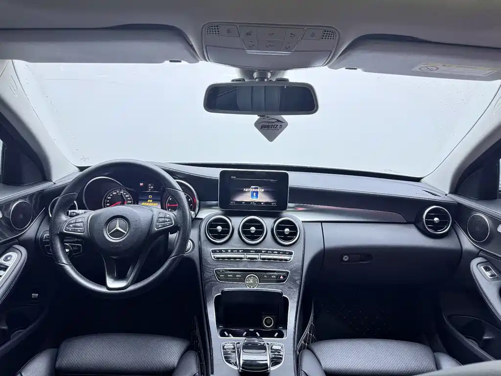 Mercedes-Benz C-Class 2017 — фото 37