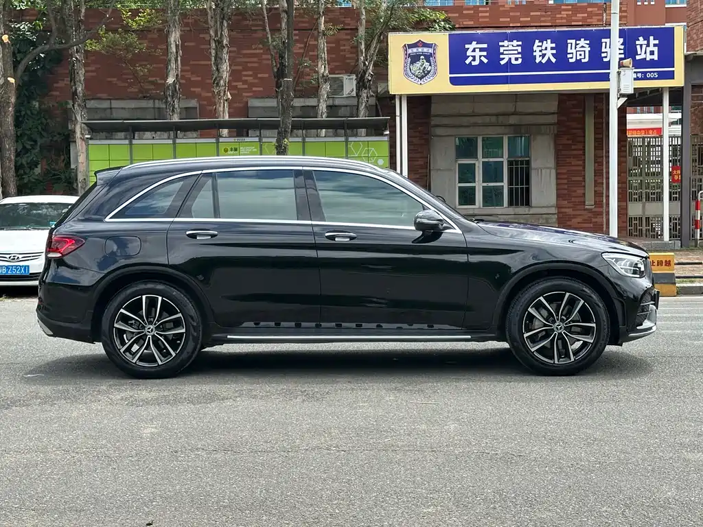 Mercedes-Benz GLC 2021 — фото 17