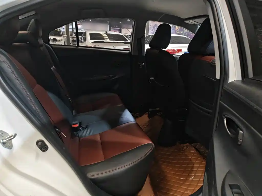 Toyota Vios 2018 — фото 16