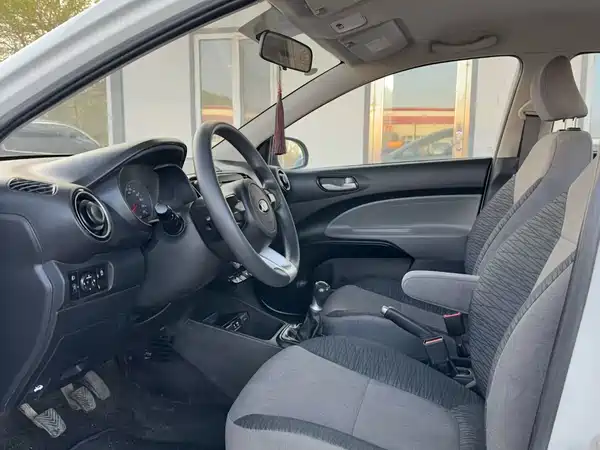 Kia Pegas 2017
