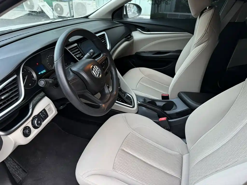 Buick Excelle 2015 — фото 13
