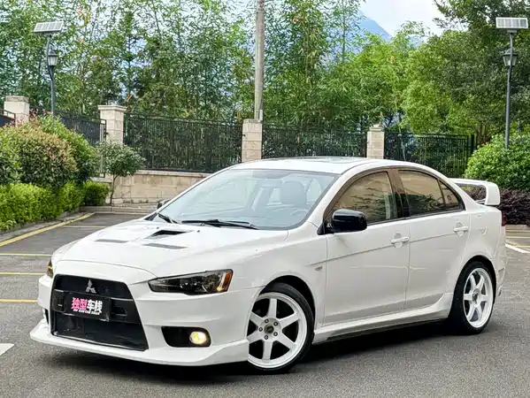 Mitsubishi Lancer EX 2012
