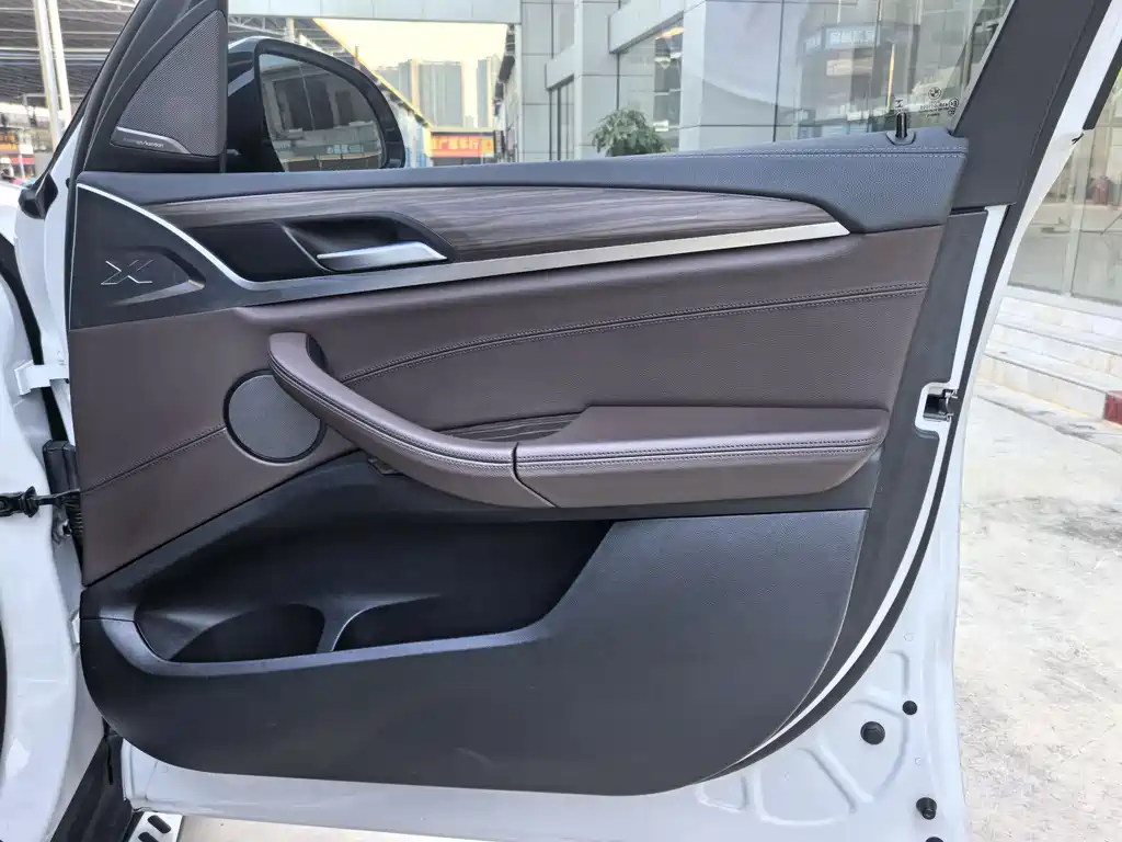 BMW X3 2020 — фото 36