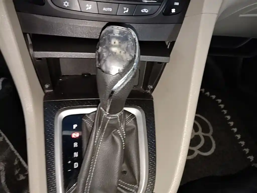 Buick Excelle 2019 — фото 14
