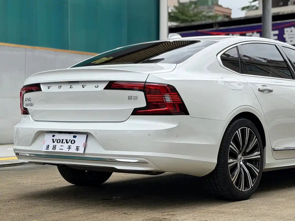 Volvo S90 2021 — фото 17