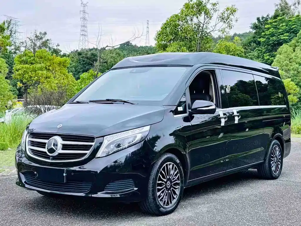 Mercedes-Benz V-Class 2018 — фото 1