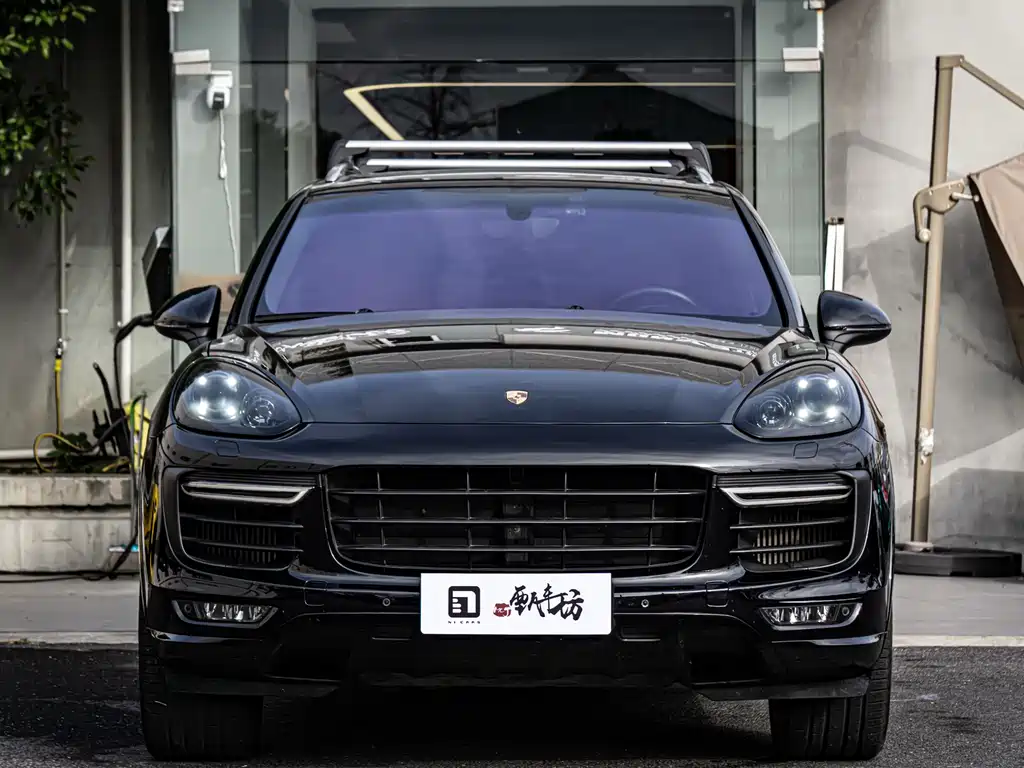 Porsche Cayenne 2016 — фото 2