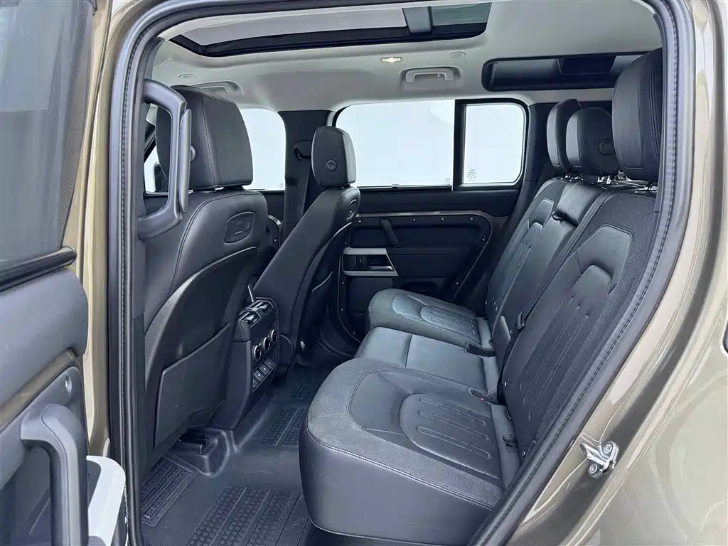 Land Rover Defender 2020 — фото 20