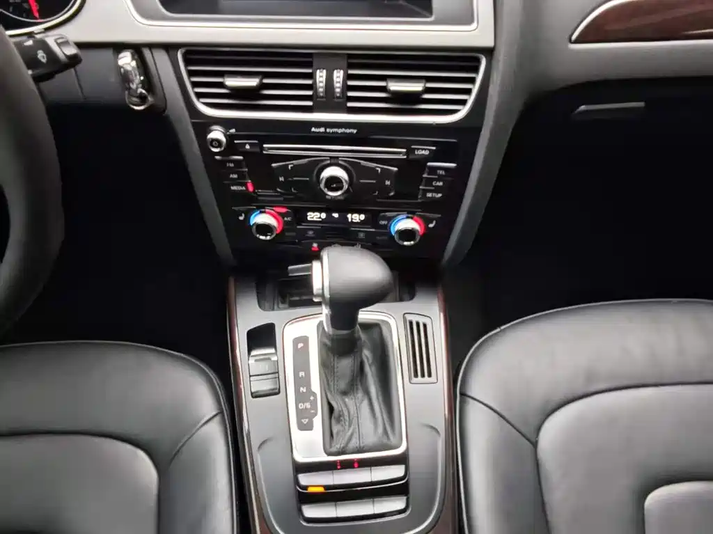 Audi A4L 2016 — фото 9
