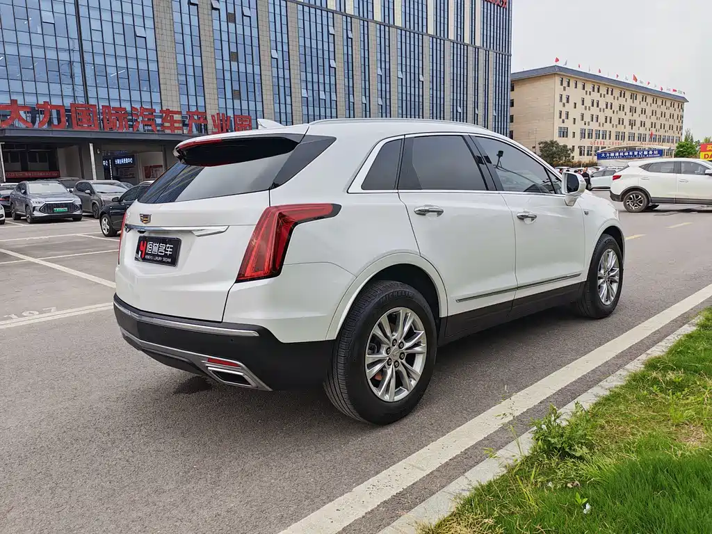 Cadillac XT5 2023 — фото 18