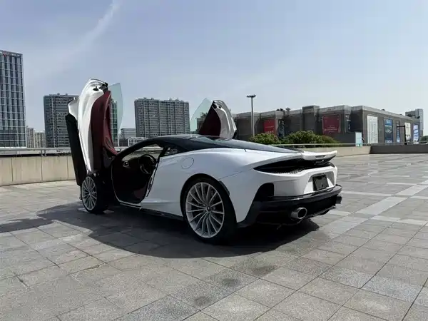 McLaren GT 2023