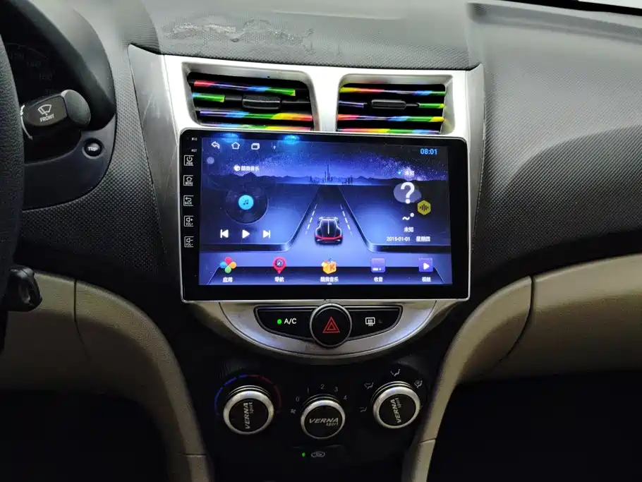 Hyundai Verna 2015 — фото 13