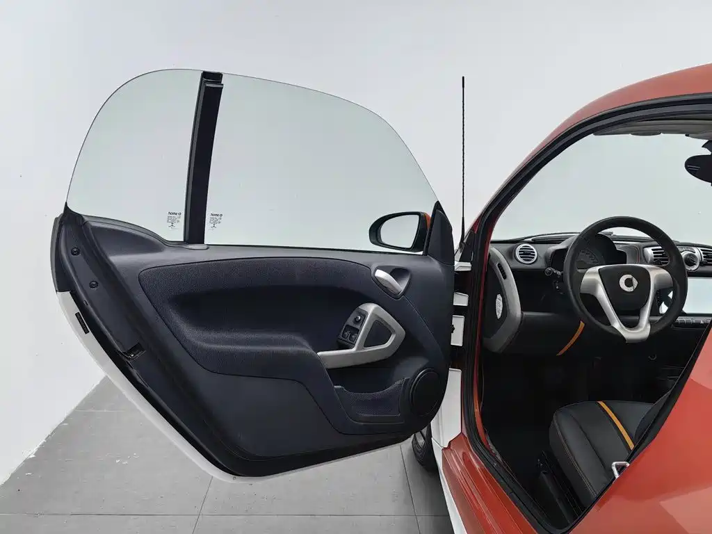 smart fortwo 2015 — фото 8