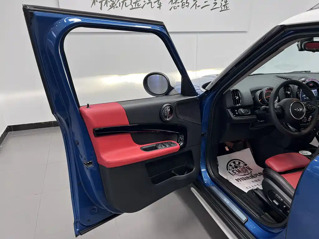 MINI Countryman 2019 — фото 15