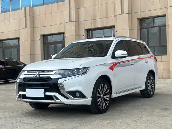 Mitsubishi Outlander 2021