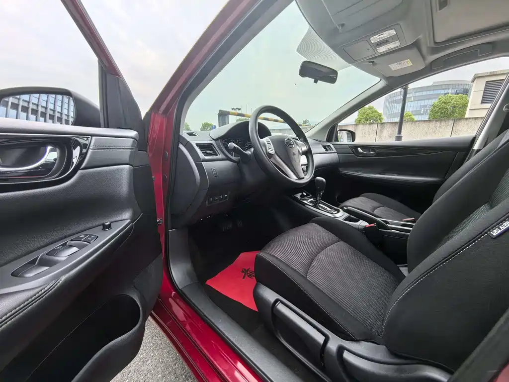 Nissan Tiida 2020