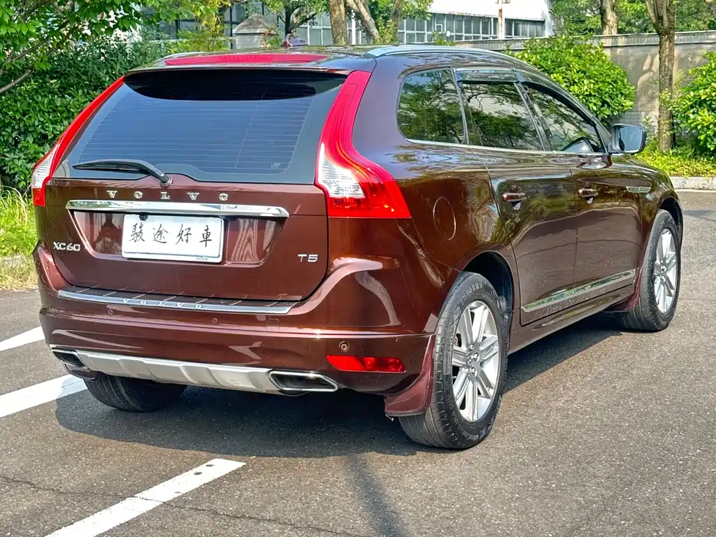Volvo XC60 2016 — фото 5