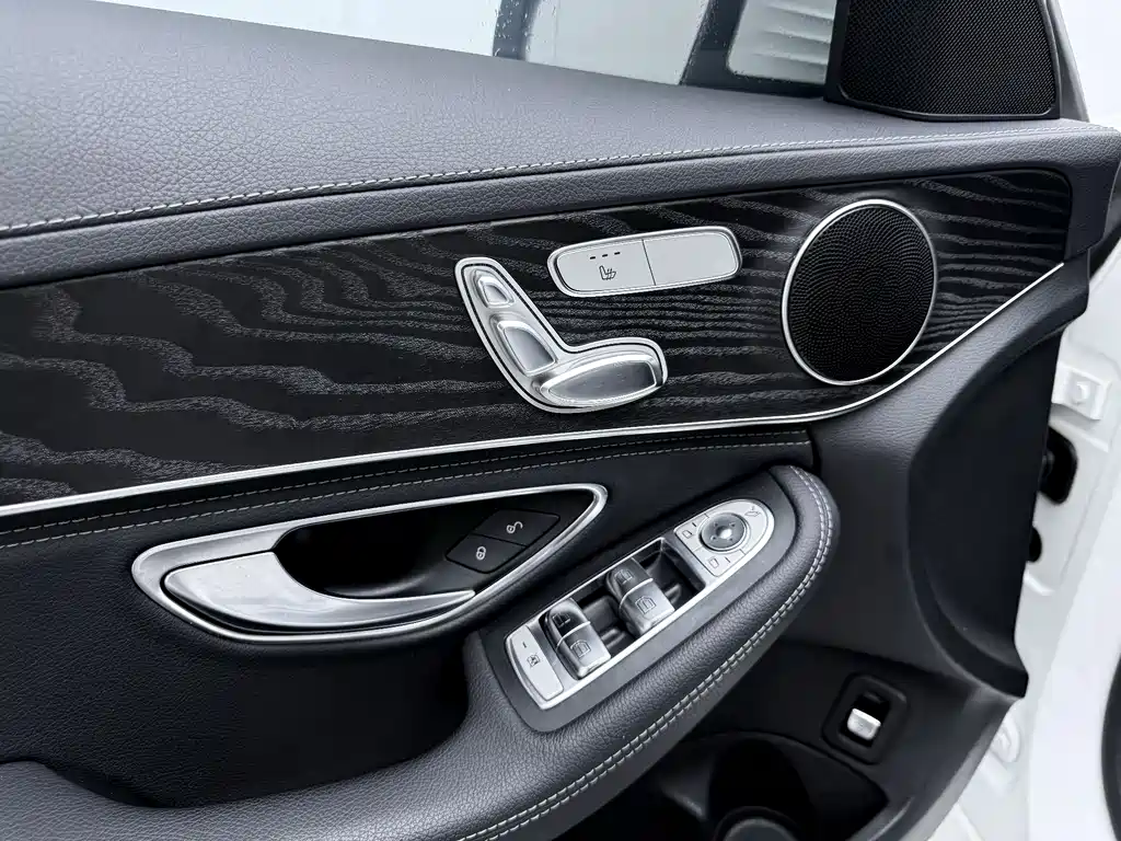 Mercedes-Benz C-Class 2018 — фото 27